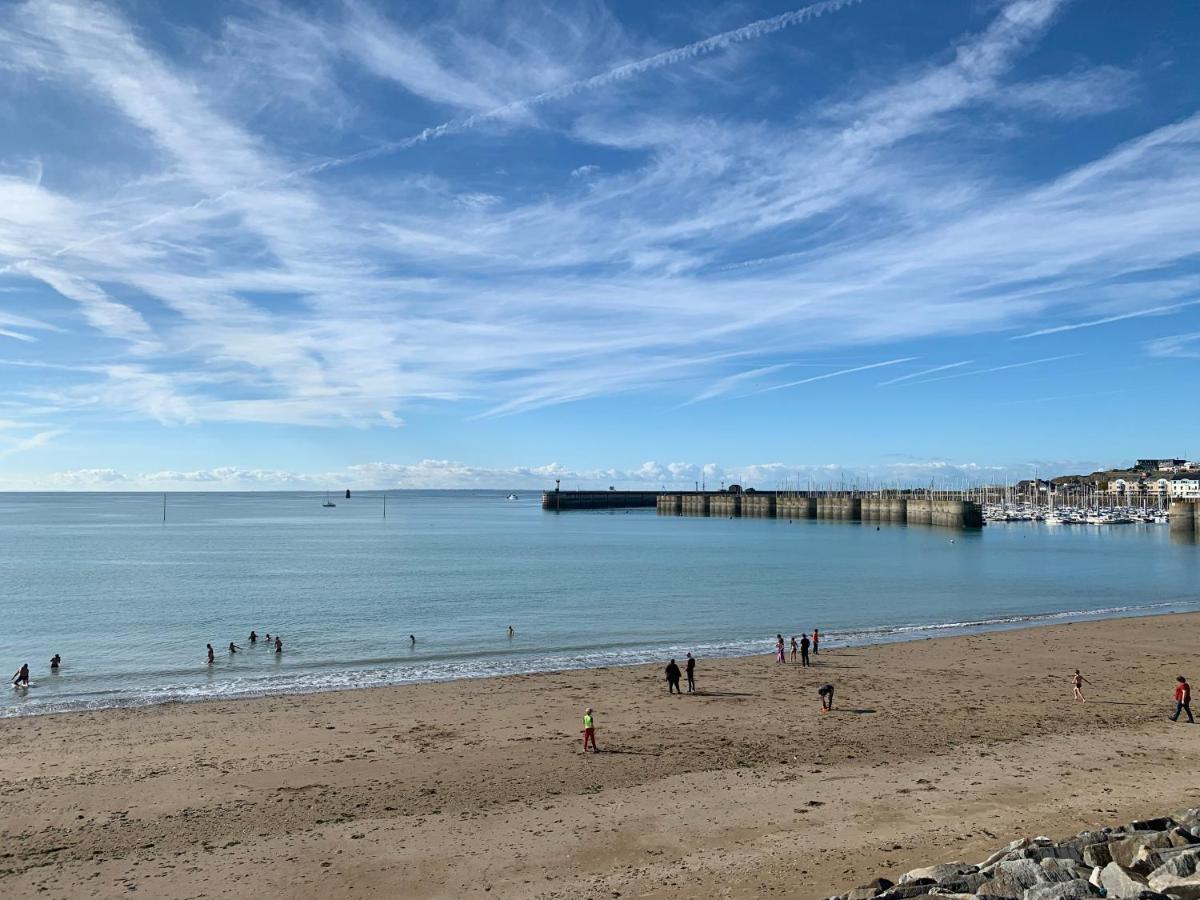 Un Balcon Sur La Mer, Acces Direct A La Plage Granville Zewnętrze zdjęcie